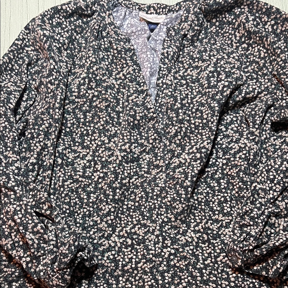 Universal Thread Black and White Floral Top